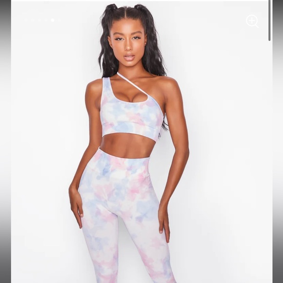 Oh Polly- BO+TEE Evolve Seamless Asymmetric Crop Top - Picture 2 of 6